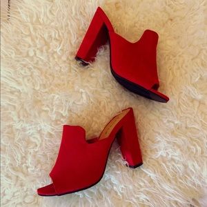Red Mule Heels